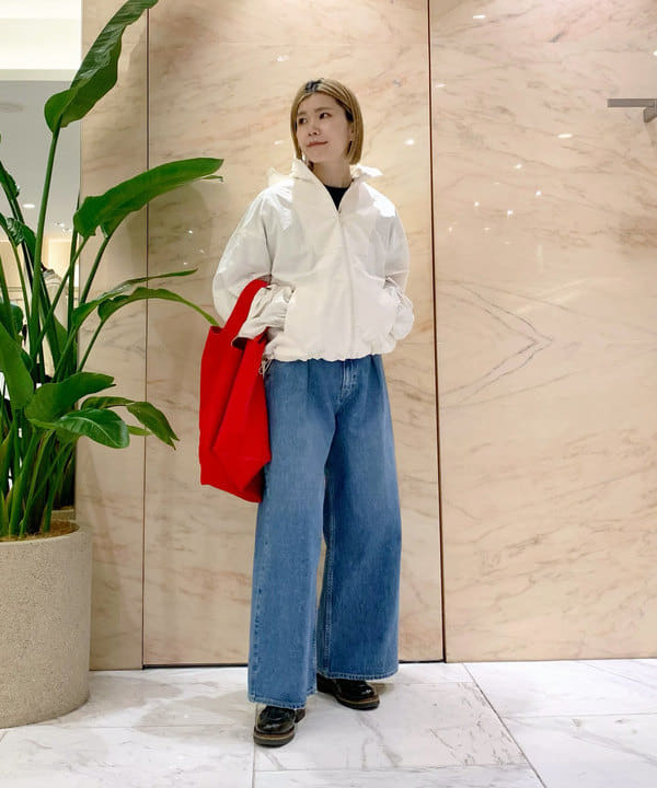 AONO SHIKAMAさんの「BEAMS WOMEN｜AK+1 / ロゴ スウェット プルオーバー」を使ったコーディネート