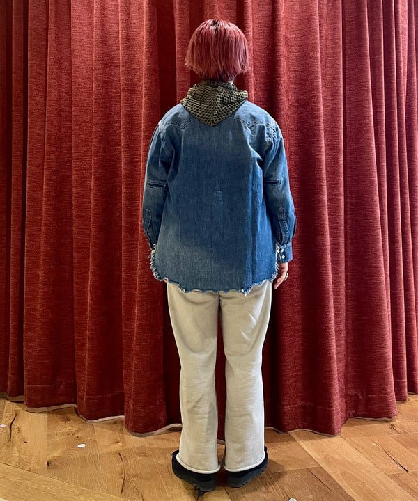 木村 梨香さんの「BEAMS WOMEN｜【別注】Lee / ダメージ & リペア ウエスタン シャツ」を使ったコーディネート