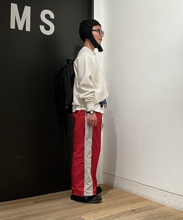 土田 達也さんの「BEAMS WOMEN｜パイピング トラック パンツ」を使ったコーディネート