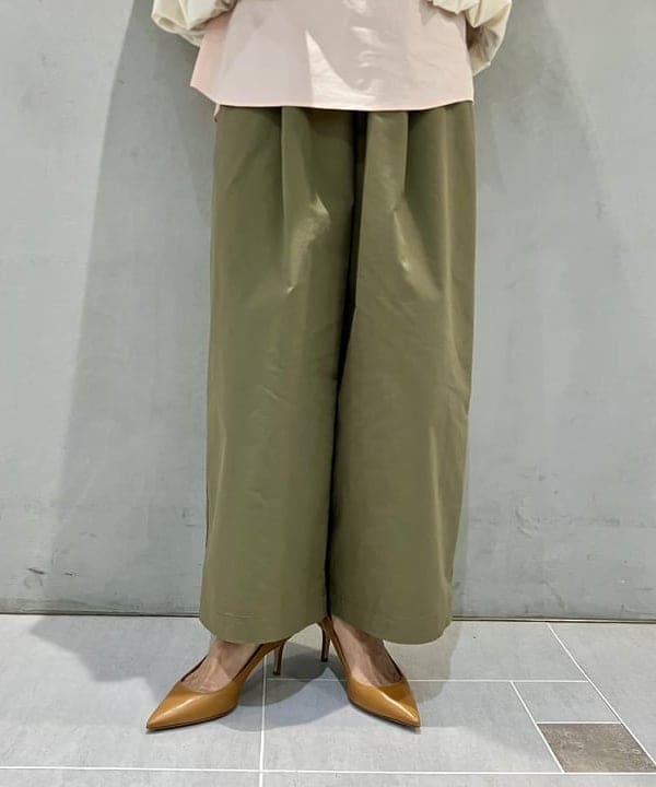 五十峯 さよさんの「BEAMS WOMEN｜コットンナイロン パフブルゾン」を使ったコーディネート