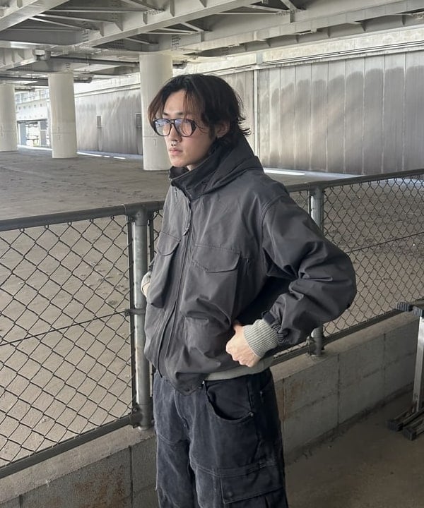 タマイユウトさんの「BEAMS WOMEN｜フェード カーゴパンツ」を使ったコーディネート