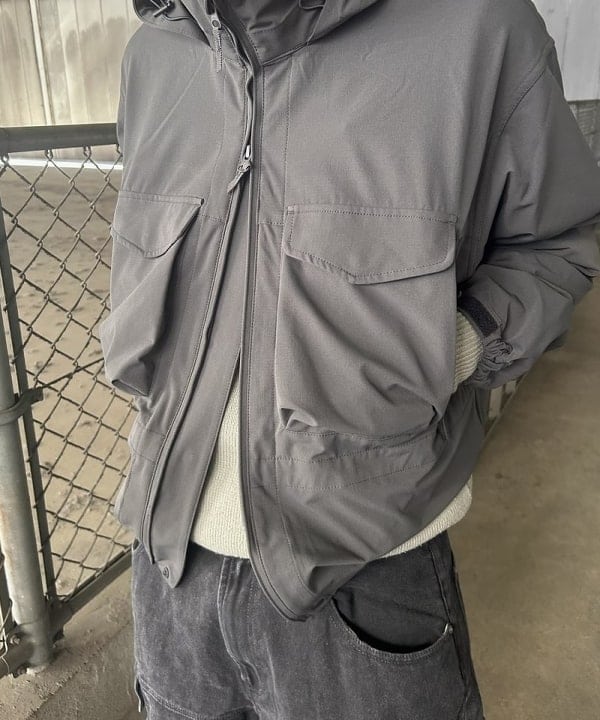 タマイユウトさんの「BEAMS WOMEN｜フェード カーゴパンツ」を使ったコーディネート