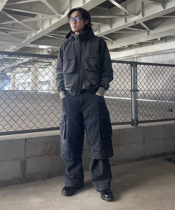 タマイユウトさんの「BEAMS WOMEN｜フェード カーゴパンツ」を使ったコーディネート