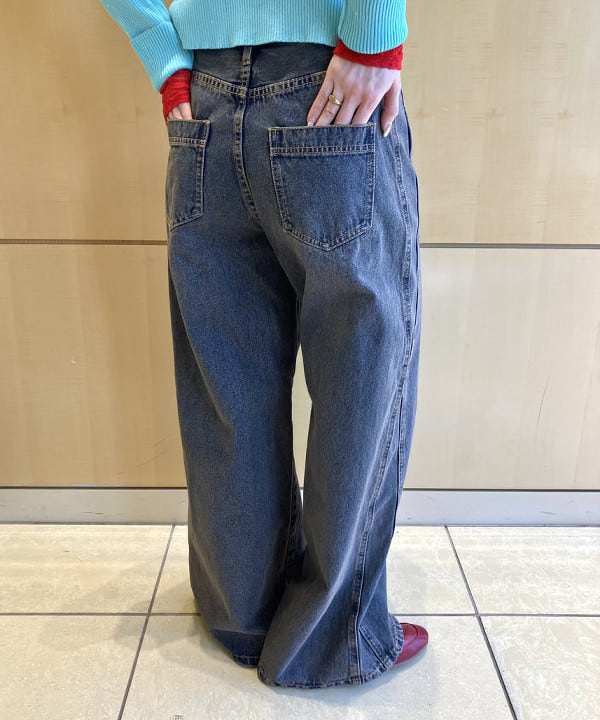 Hazukiさんの「BEAMS WOMEN｜ストレッチレース クルーネック Tシャツ」を使ったコーディネート