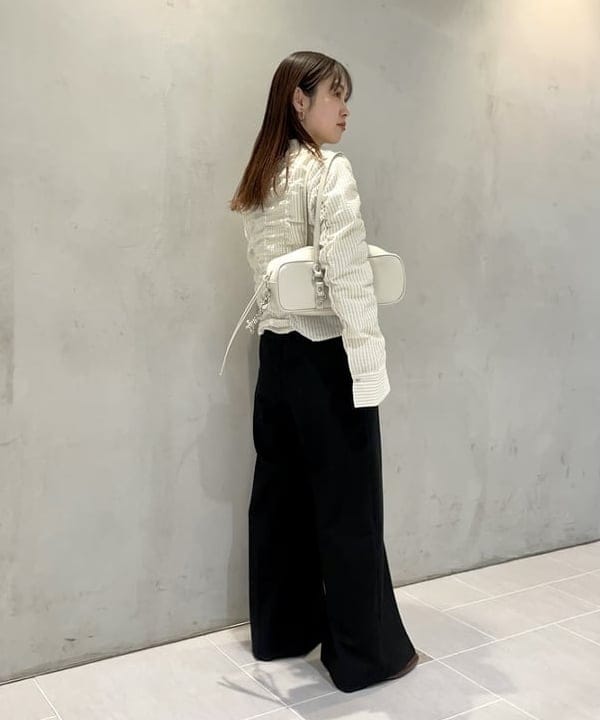 カタヤマ アヤさんの「BEAMS WOMEN｜ベーシック ロングスリーブ Tシャツ」を使ったコーディネート