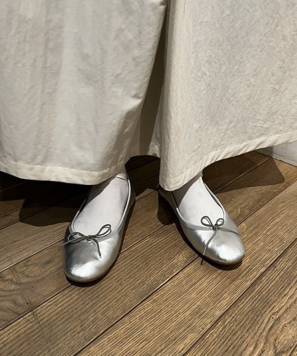 Ito_ririkaさんの「BEAMS WOMEN｜AK+1 / ネックギャザー ワンピース」を使ったコーディネート
