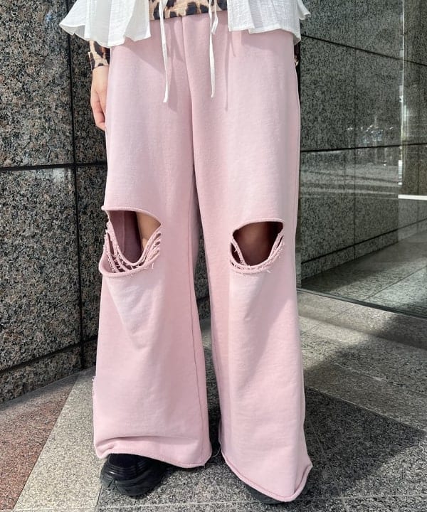 あさひさんの「BEAMS WOMEN｜ダメージ スウェット パンツ」を使ったコーディネート