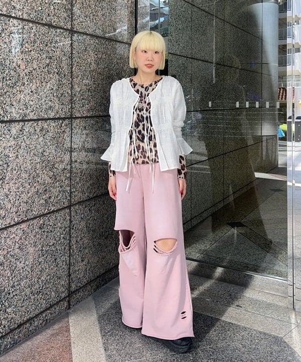 あさひさんの「BEAMS WOMEN｜ダメージ スウェット パンツ」を使ったコーディネート