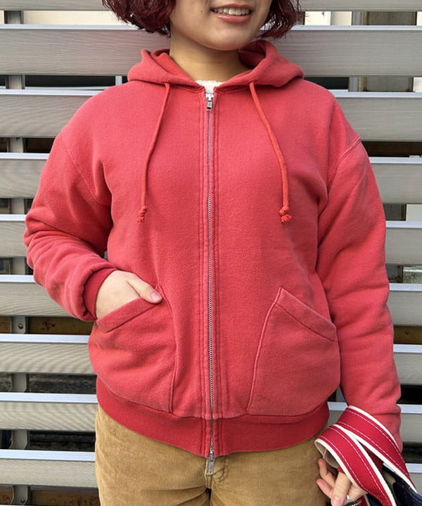 まつむさんの「BEAMS WOMEN｜【別注】Healthknit × maturely / トンプキンス フルジップ パーカー」を使ったコーディネート