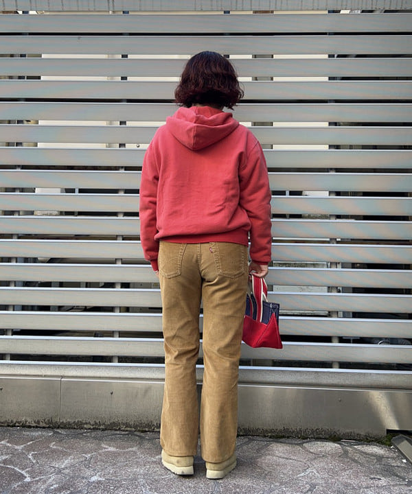 まつむさんの「BEAMS WOMEN｜【別注】Healthknit × maturely / トンプキンス フルジップ パーカー」を使ったコーディネート