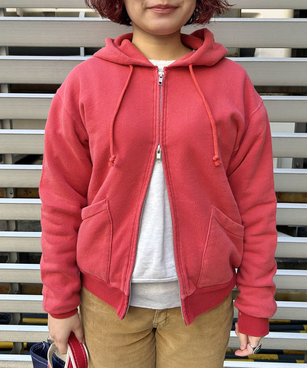 まつむさんの「BEAMS WOMEN｜【別注】Healthknit × maturely / トンプキンス フルジップ パーカー」を使ったコーディネート