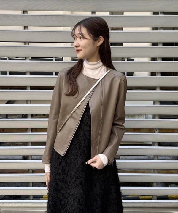 YUIさんの「BEAMS WOMEN｜フライス タートルネックプルオーバー」を使ったコーディネート