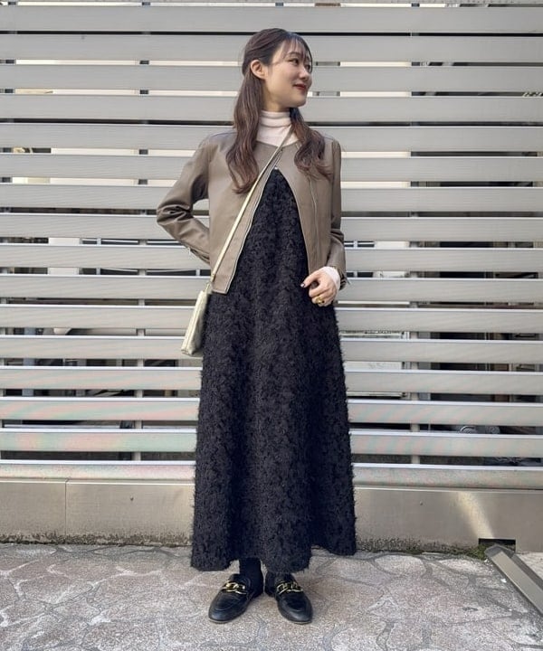 YUIさんの「BEAMS WOMEN｜フライス タートルネックプルオーバー」を使ったコーディネート