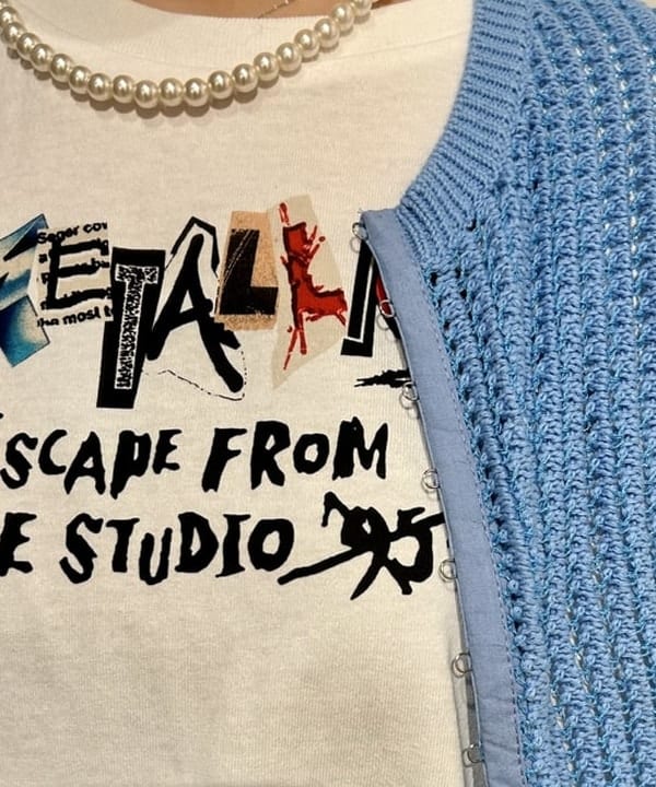 早川 萌子さんの「BEAMS WOMEN｜メッシュフロントホック カーディガン」を使ったコーディネート