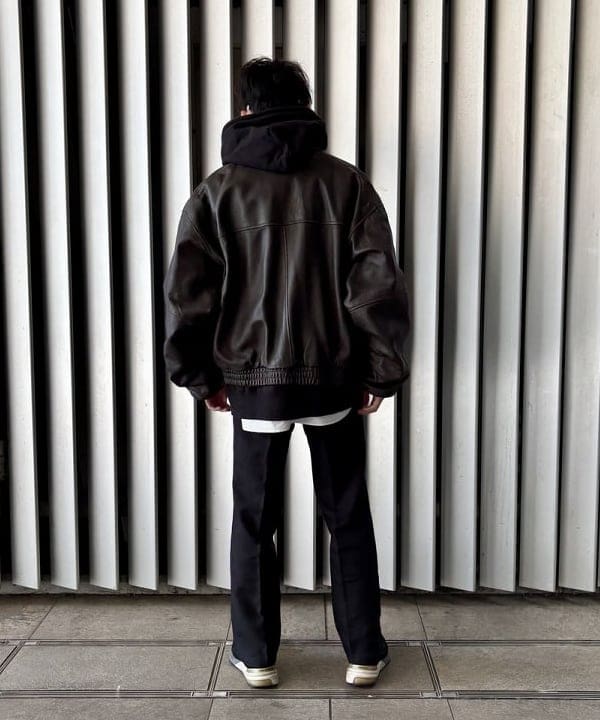 うえきんぐさんの「ユーズド加工 レザー ショートブルゾン」を使ったコーディネート