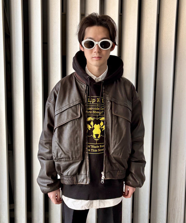 うえきんぐさんの「ユーズド加工 レザー ショートブルゾン」を使ったコーディネート