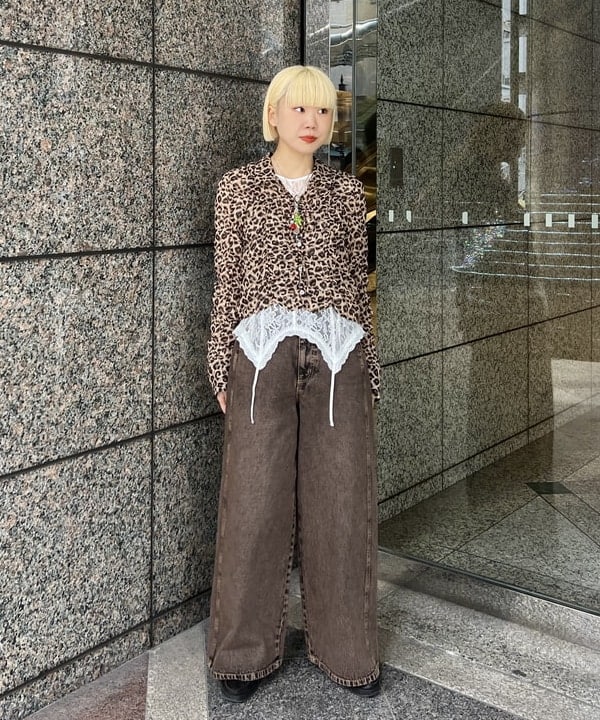 あさひさんの「BEAMS WOMEN｜レース キリカエ ベルスリーブ ブラウス」を使ったコーディネート