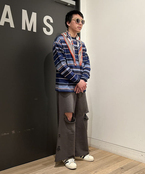 及川 晃さんの「BEAMS WOMEN｜manipuri / タングルベルト スカーフ」を使ったコーディネート