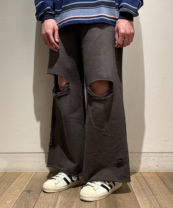 及川 晃さんの「BEAMS WOMEN｜manipuri / タングルベルト スカーフ」を使ったコーディネート