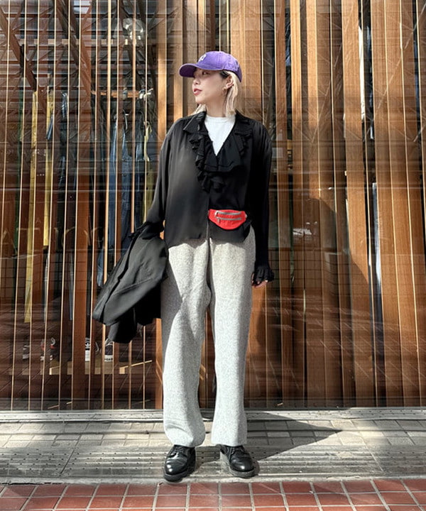 なるみさんの「maturely / アムンゼン ラッフル ブラウス」を使ったコーディネート