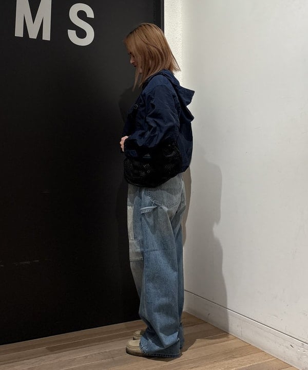 キムさんの「BEAMS WOMEN｜【別注】Lee / ダメージ & リペア ペインター パンツ」を使ったコーディネート