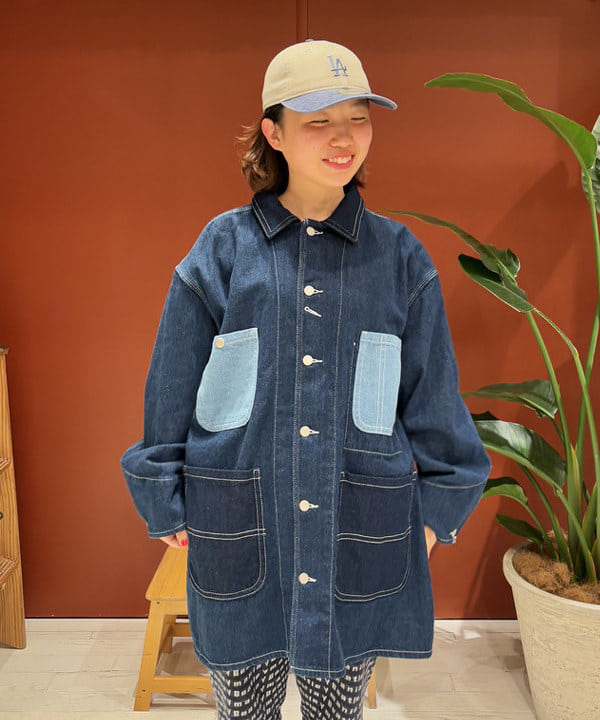 ショ〜ジさんの「BEAMS WOMEN｜クレイジー ビッグ カバーオールコート」を使ったコーディネート