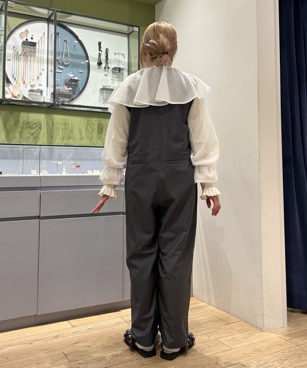 ナカノ アイさんの「BEAMS WOMEN｜テーラードカラー サロペット」を使ったコーディネート