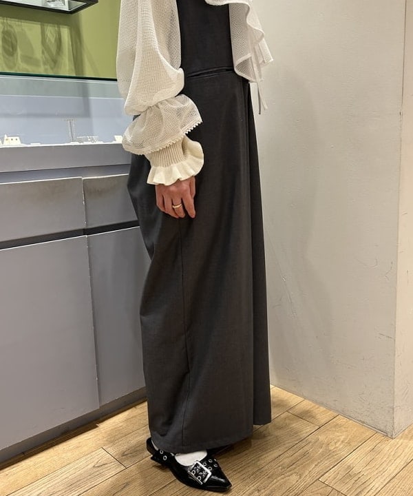 ナカノ アイさんの「BEAMS WOMEN｜テーラードカラー サロペット」を使ったコーディネート