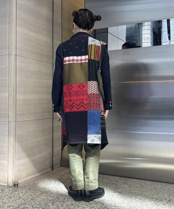 吉野 多恵さんの「BEAMS WOMEN｜BEAMS BOY / ポリエステル ウール 3ボタン ブレザー」を使ったコーディネート