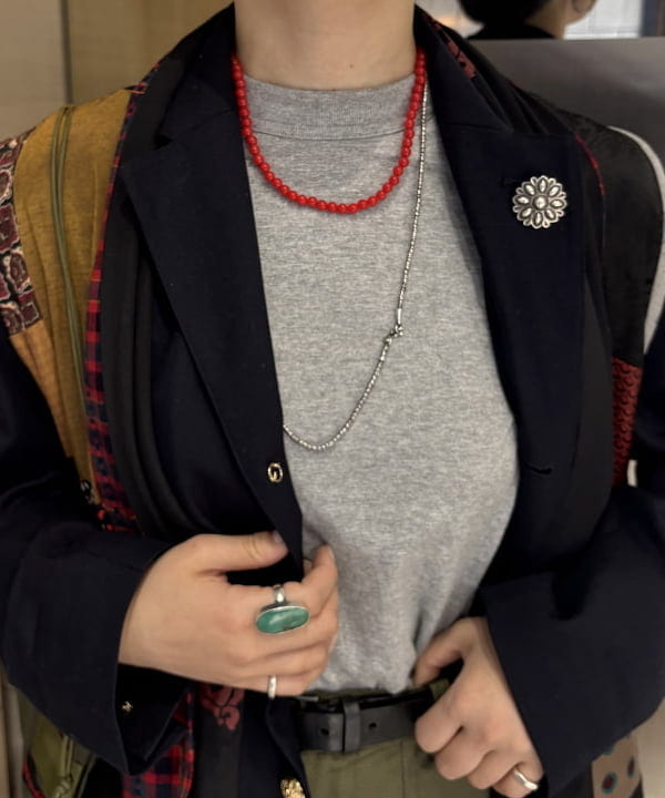 吉野 多恵さんの「BEAMS WOMEN｜BEAMS BOY / ポリエステル ウール 3ボタン ブレザー」を使ったコーディネート