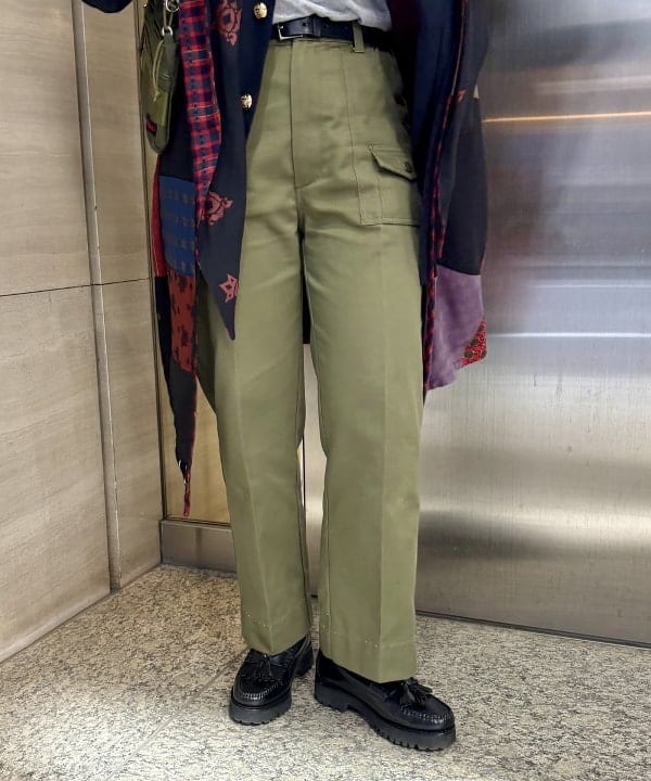 吉野 多恵さんの「BEAMS WOMEN｜BEAMS BOY / ポリエステル ウール 3ボタン ブレザー」を使ったコーディネート