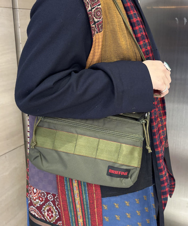 吉野 多恵さんの「BEAMS WOMEN｜BEAMS BOY / ポリエステル ウール 3ボタン ブレザー」を使ったコーディネート