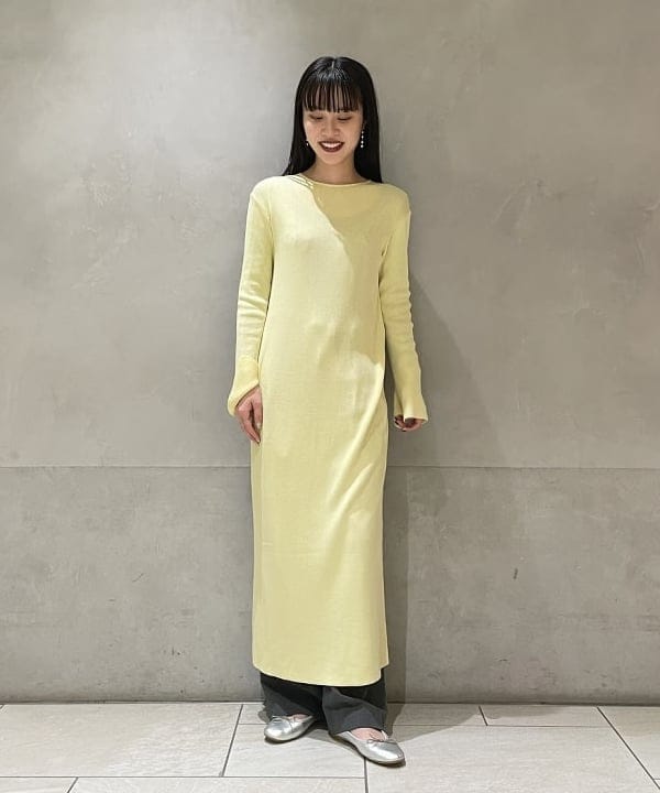 高木 菜央さんの「BEAMS WOMEN｜コットンアセテート フレアスリーブ ワンピース」を使ったコーディネート