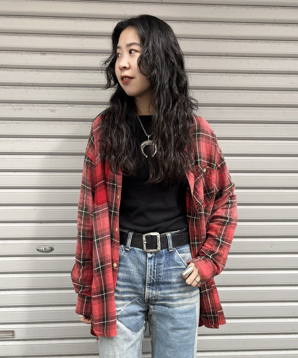 ミナミマリコさんの「BEAMS WOMEN｜maturely / レーヨン ブリーチ チェック シャツ」を使ったコーディネート
