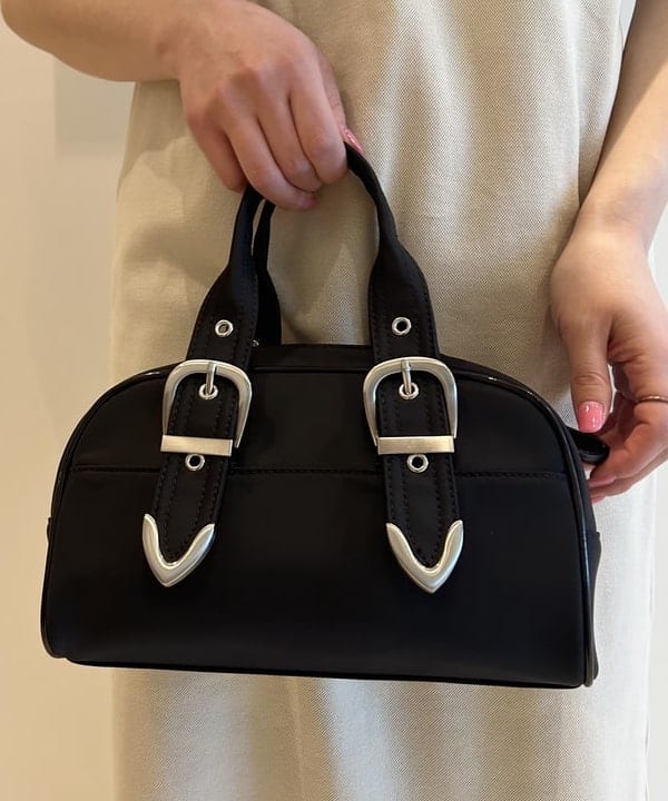 ナカノ アイさんの「BEAMS WOMEN｜シアー シャーリング フレンチスリーブ」を使ったコーディネート