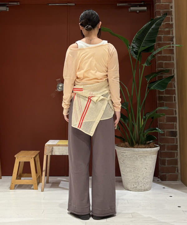 ケミオさんの「BEAMS WOMEN｜maturely / カシュクール ストラップ ロング スリーブ」を使ったコーディネート