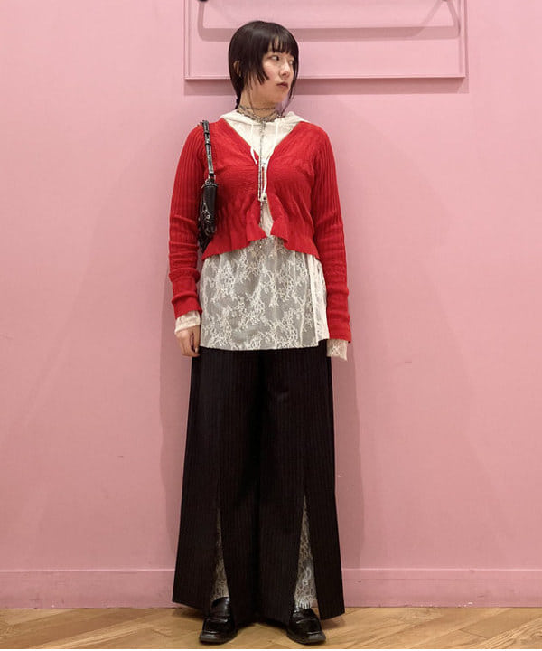 晶さんの「BEAMS WOMEN｜クロップド ジップ Vネック カーディガン」を使ったコーディネート