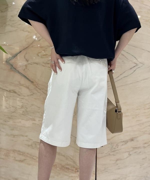 中丸　栞さんの「BEAMS WOMEN｜＆MyuQ / UPIS ショルダーバッグ」を使ったコーディネート