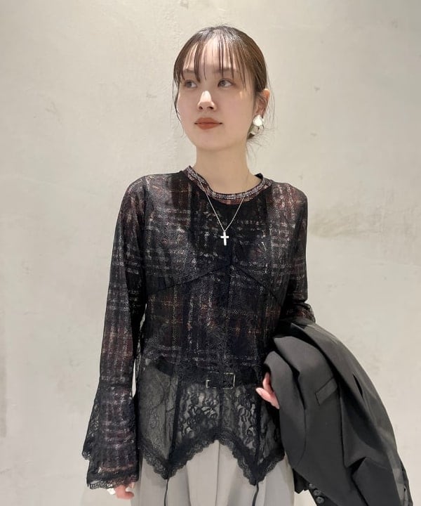 カタヤマ アヤさんの「BEAMS WOMEN｜PHILIPPE AUDIBERT / Mason イヤリング シルバー」を使ったコーディネート