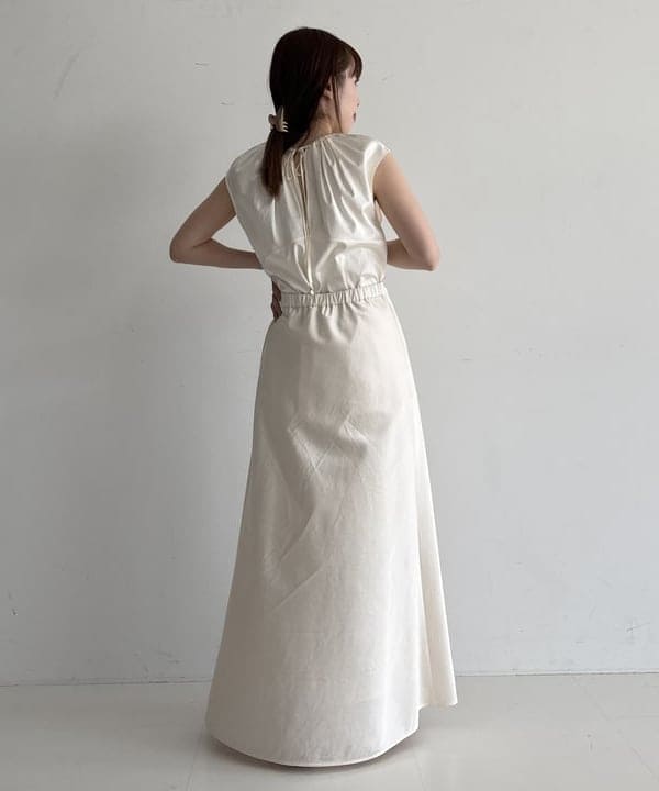 makita mikaさんの「BEAMS WOMEN｜グロス イージースカート .M」を使ったコーディネート