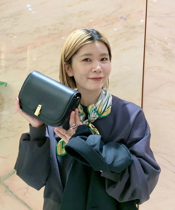 AONO SHIKAMAさんの「BEAMS WOMEN｜ドライギャバジン ６ボタン ダブルジャケット」を使ったコーディネート