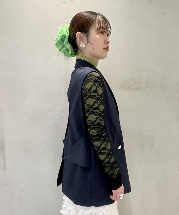 カタヤマ アヤさんの「BEAMS WOMEN｜RBS / バック オープン ジレ」を使ったコーディネート