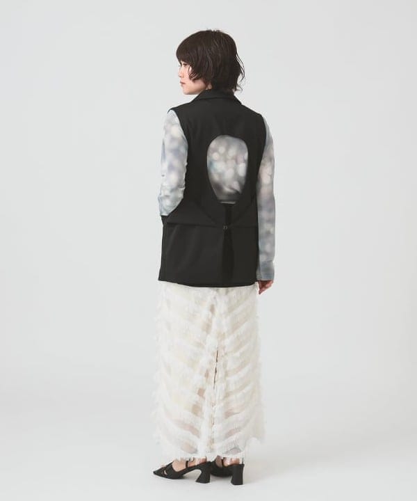 saori KATOさんの「BEAMS WOMEN｜RBS / バック オープン ジレ」を使ったコーディネート