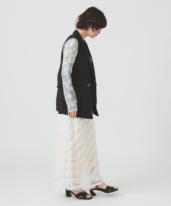 saori KATOさんの「BEAMS WOMEN｜RBS / バック オープン ジレ」を使ったコーディネート