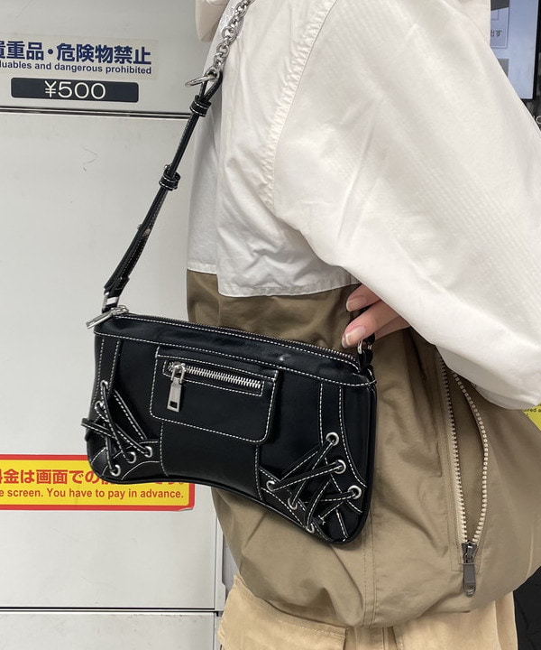 マツミヤさんの「BEAMS WOMEN｜【別注】Gramicci / ピグメント コットンツイル オーバーパンツ」を使ったコーディネート