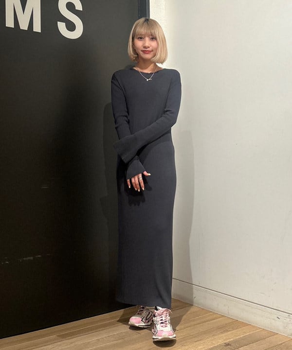 佐藤 亜美さんの「BEAMS WOMEN｜チェック 4ボタン ダブル ジャケット」を使ったコーディネート