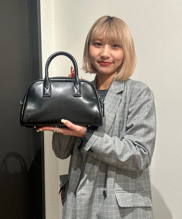 佐藤 亜美さんの「BEAMS WOMEN｜チェック 4ボタン ダブル ジャケット」を使ったコーディネート