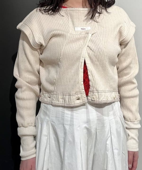 早川 萌子さんの「BEAMS WOMEN｜ストレッチレース クルーネック Tシャツ」を使ったコーディネート