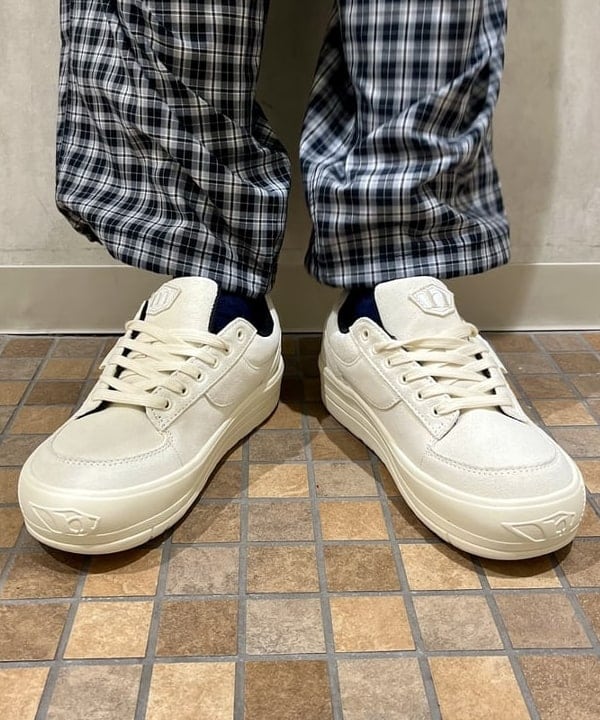 トラ吉さんの「BEAMS WOMEN｜ヘザー メッシュ クルーネックニット」を使ったコーディネート