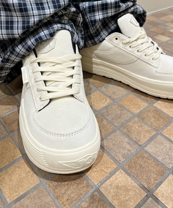 トラ吉さんの「BEAMS WOMEN｜ヘザー メッシュ クルーネックニット」を使ったコーディネート